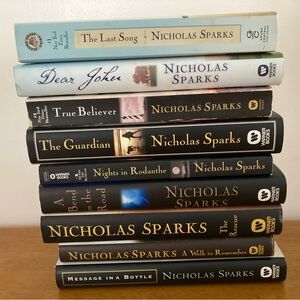 Set of 9 Nicholas Sparks books
